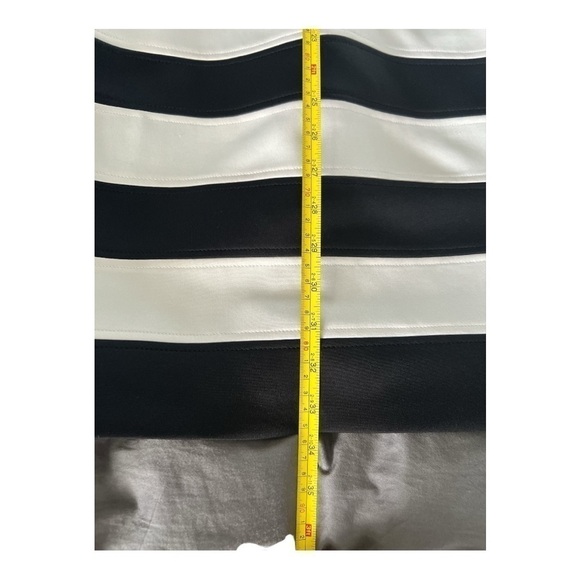 Guess Los Angeles Women Casual Dress Black& White Striped ~Scoop neckline - Picture 9 of 14